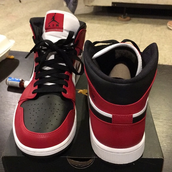 jordan 1 chicago black toe - Picture 2 of 2